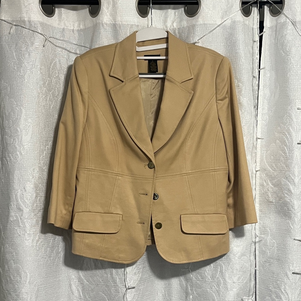 Elegant Tan Women's Blazer